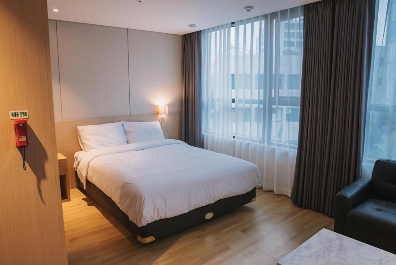 Hotel Zinc Seogwipo Exteriör bild